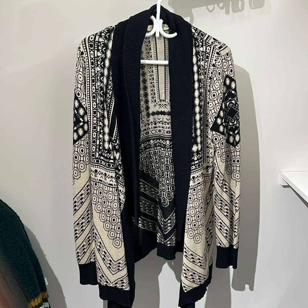 Urban Outfitters Long sleeves women cardigan
